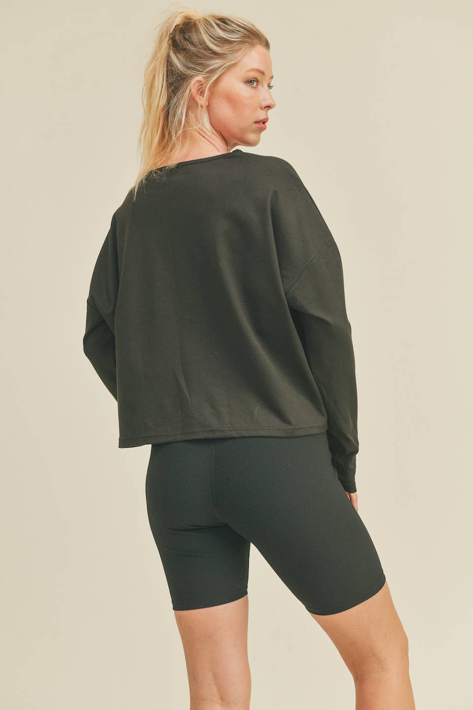 Soft Essential Long Sleeve Cropped Top