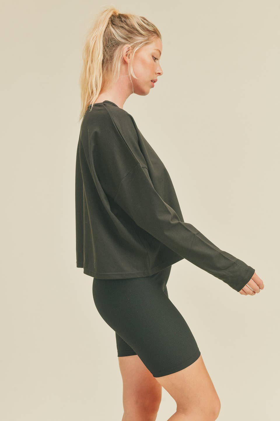 Soft Essential Long Sleeve Cropped Top